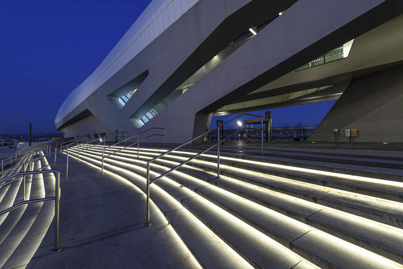 momapix_245066_pos_0