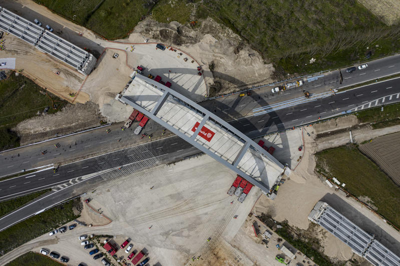 momapix_246400_pos_47