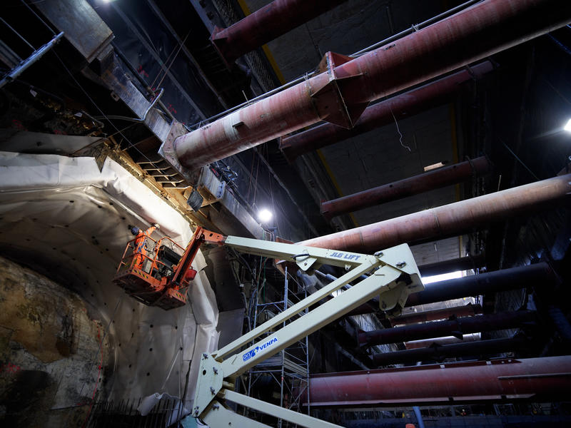 momapix_247883_pos_203