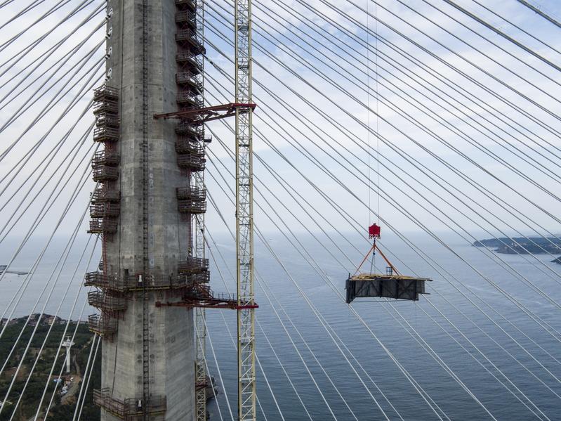 momapix_332256_pos_45