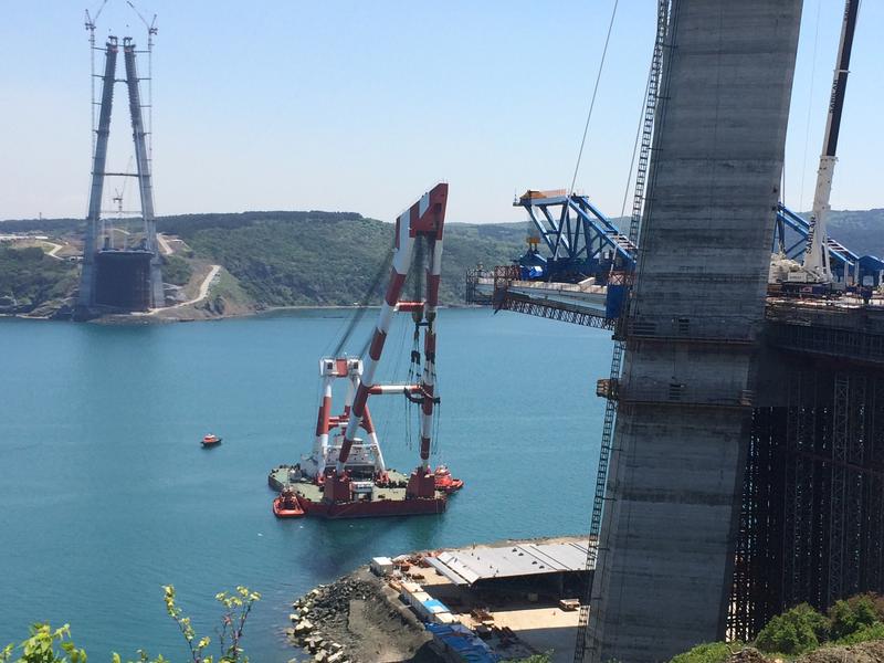 momapix_333317_pos_90