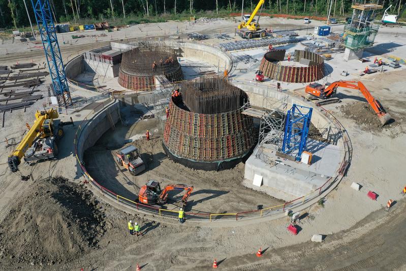 momapix_335140_pos_48