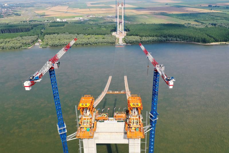 momapix_339482_pos_43