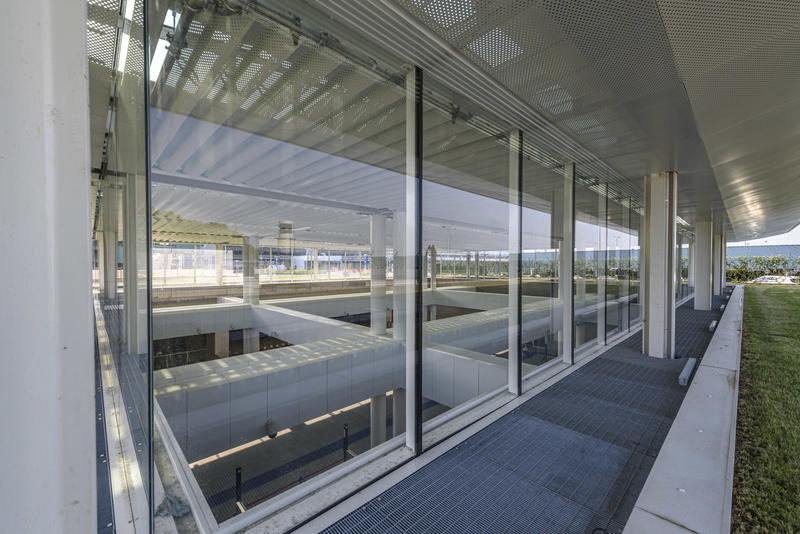 momapix_345801_pos_172