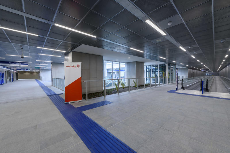 momapix_345825_pos_165