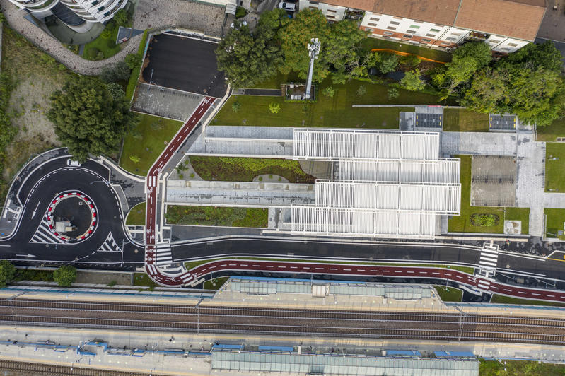 momapix_345983_pos_150