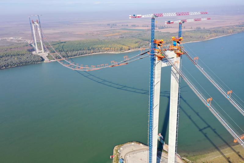 momapix_347270_pos_41