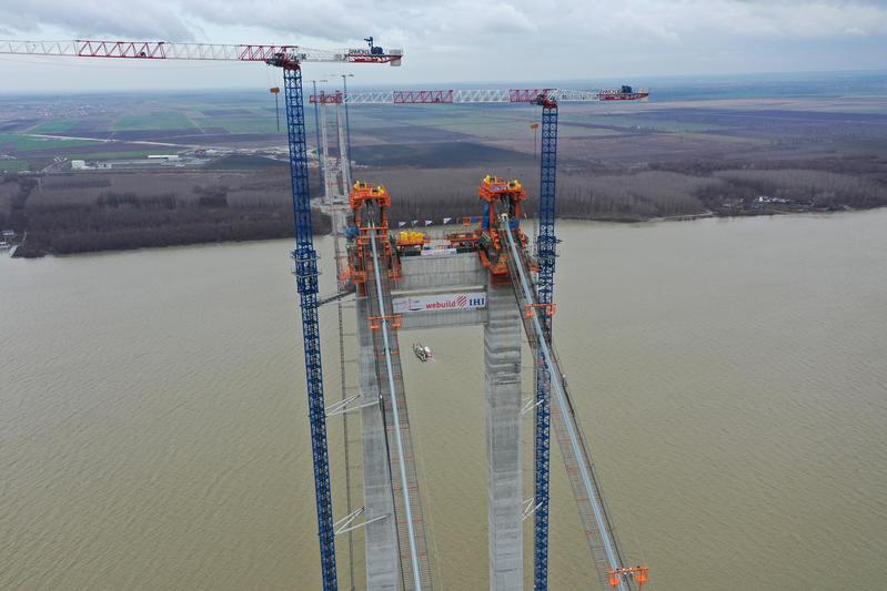 momapix_348994_pos_26