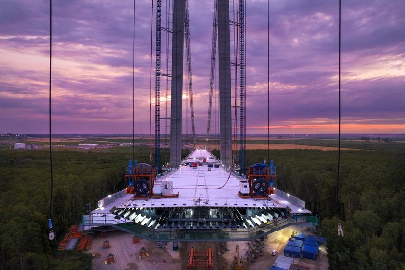 momapix_354225_pos_12