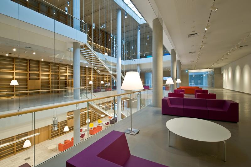 momapix_355671_pos_18