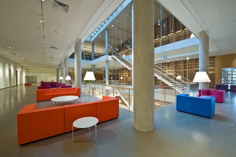 momapix_355679_pos_16