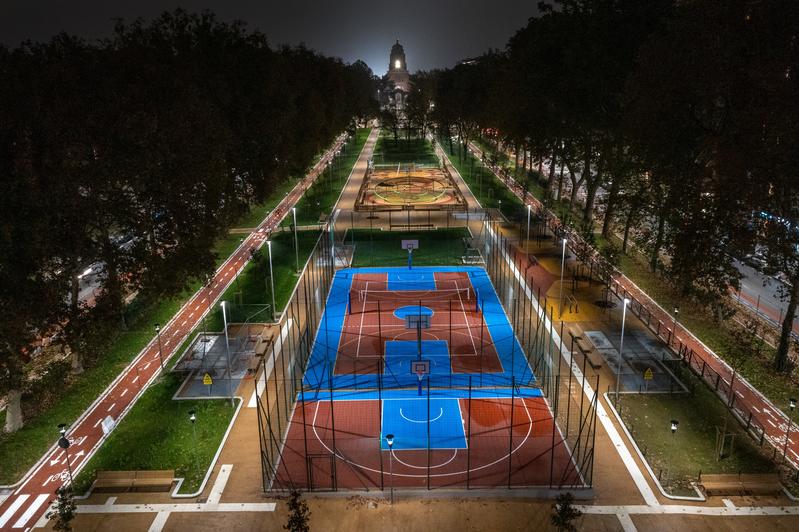 momapix_356946_pos_133