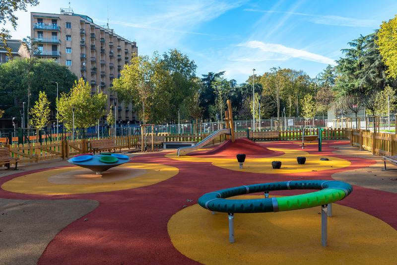 momapix_356981_pos_125