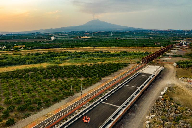 momapix_358755_pos_90