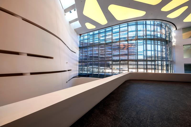 momapix_368831_pos_12