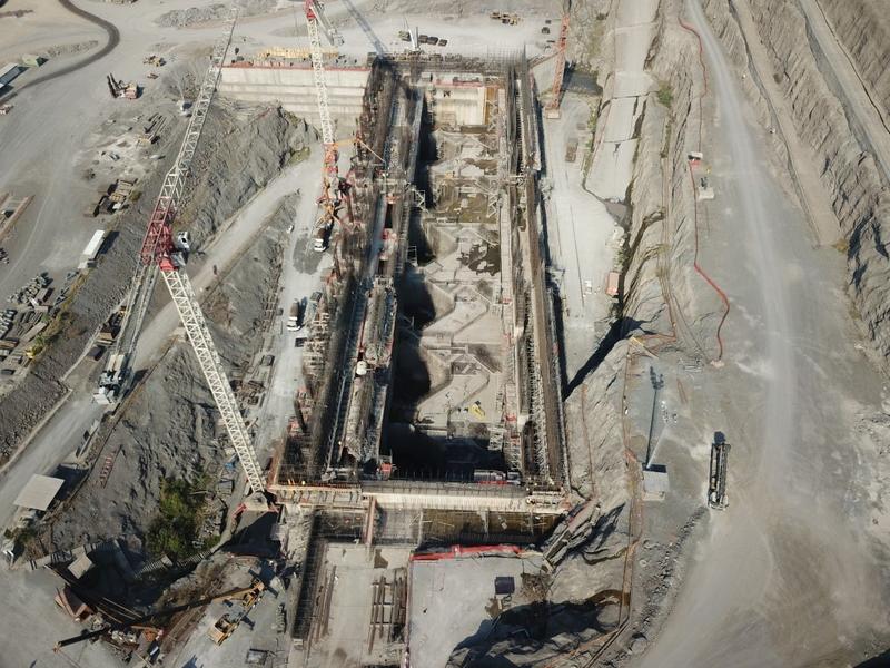 momapix_371950_pos_5