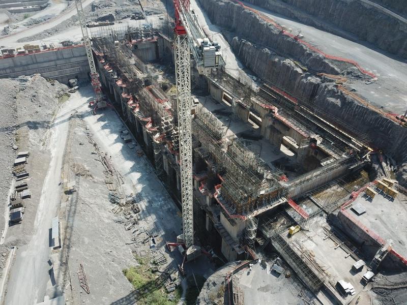 momapix_371954_pos_2