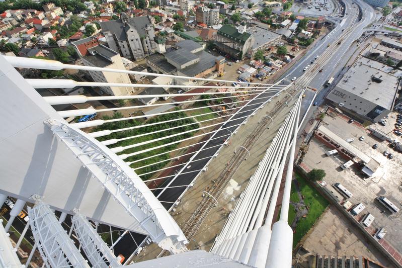 momapix_373409_pos_3