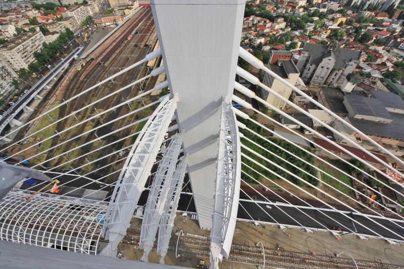 momapix_373410_pos_2