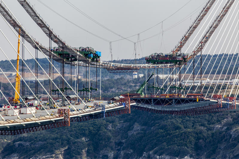 momapix_373888_pos_40