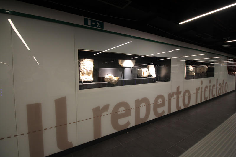 momapix_379045_pos_39