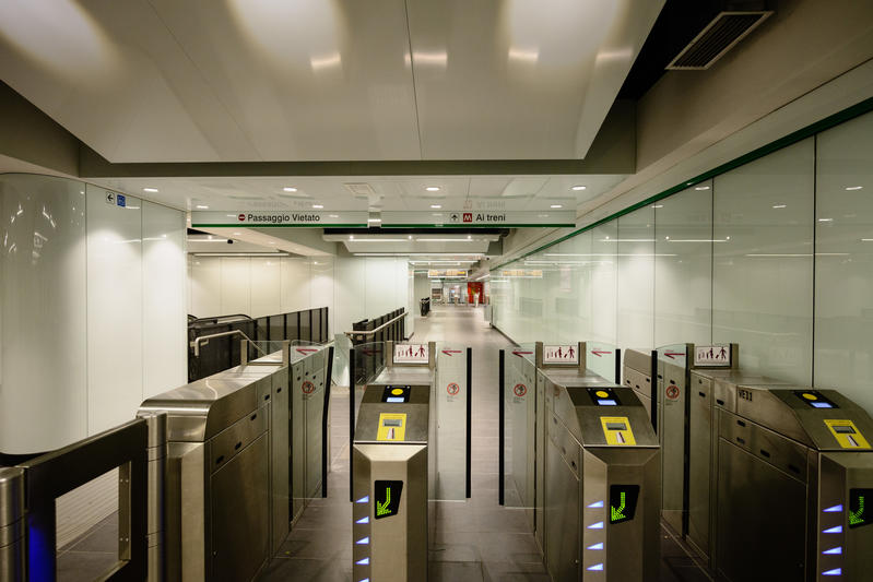 momapix_379093_pos_18