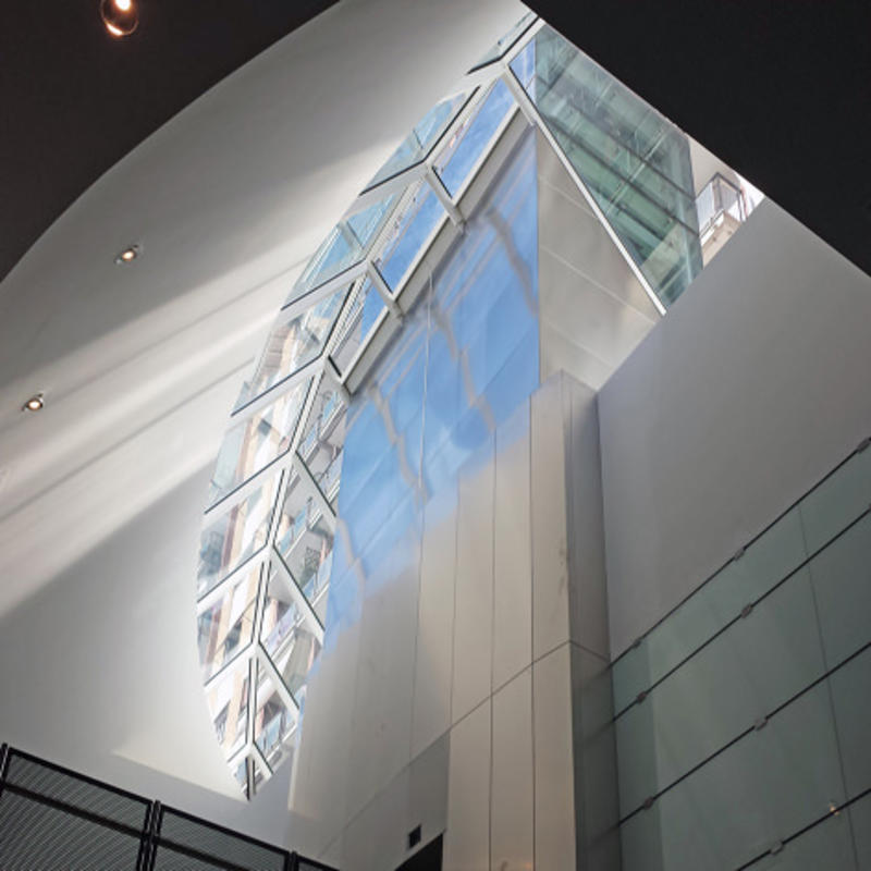 momapix_379110_pos_30