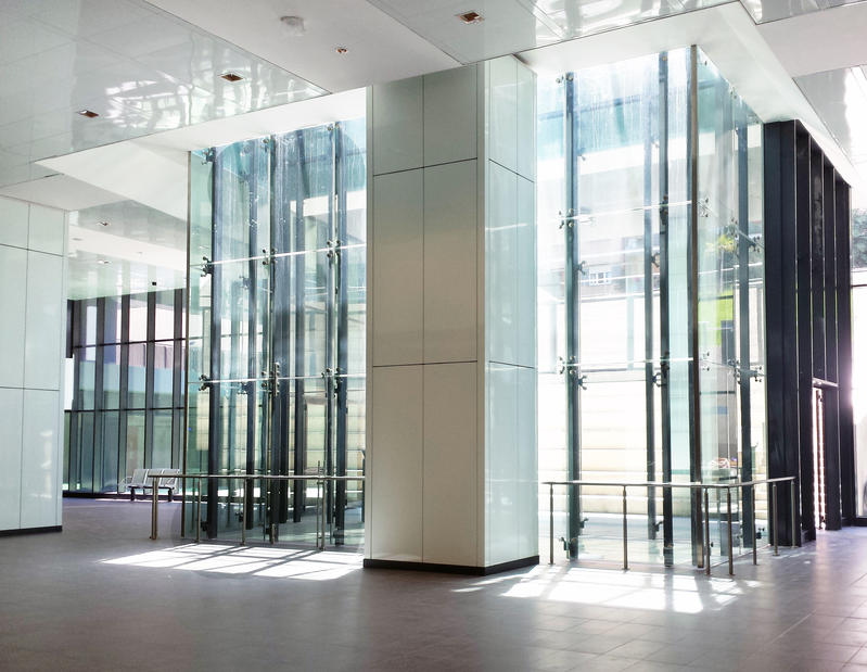 momapix_379118_pos_44