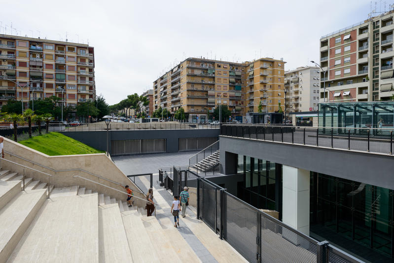 momapix_379129_pos_31