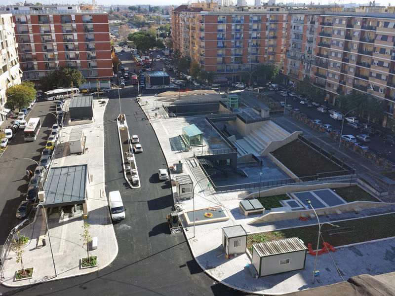 momapix_379131_pos_7