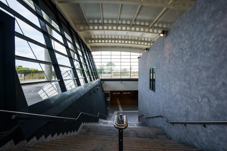 momapix_379136_pos_36