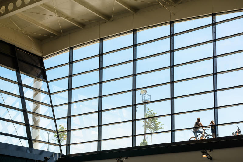 momapix_379137_pos_38