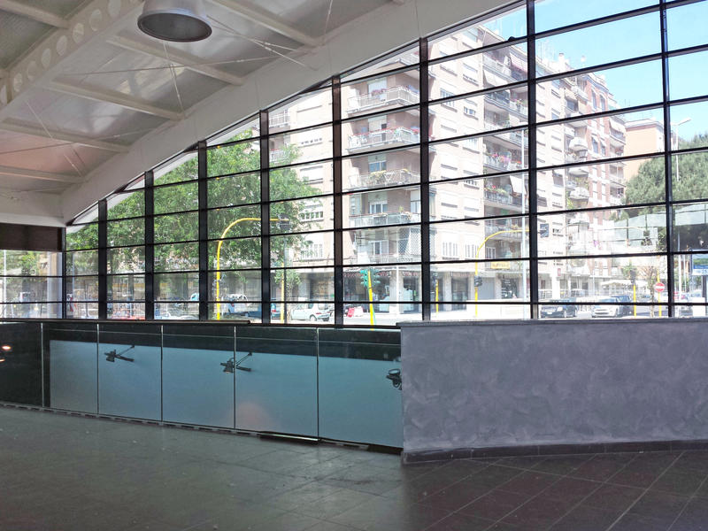 momapix_379140_pos_4