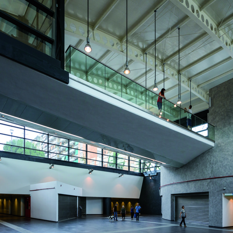 momapix_379151_pos_1