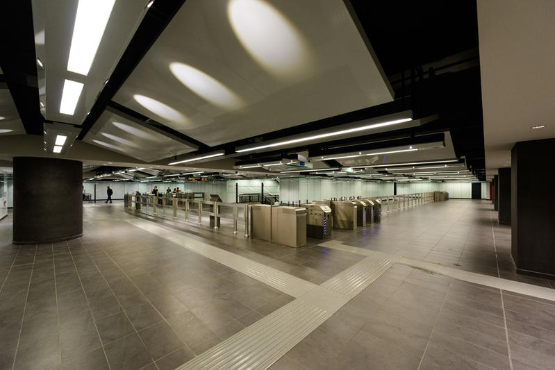 momapix_379163_pos_5