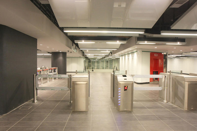 momapix_379181_pos_11