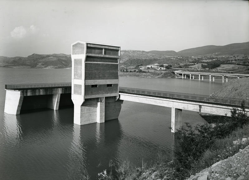 momapix_385281_pos_7