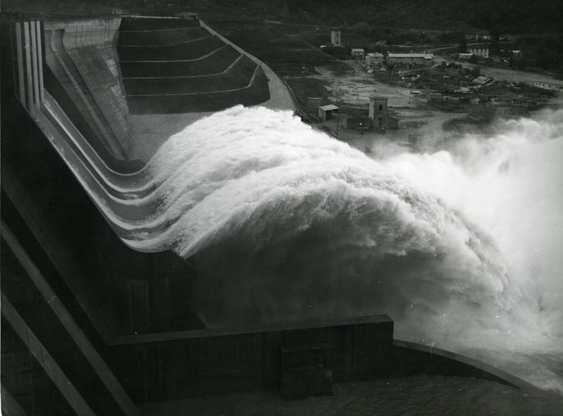 momapix_385287_pos_12