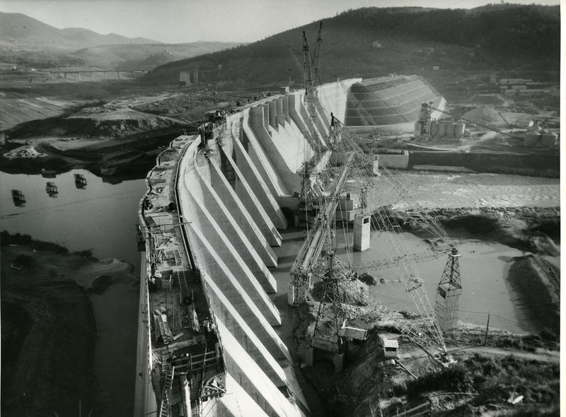 momapix_385300_pos_17