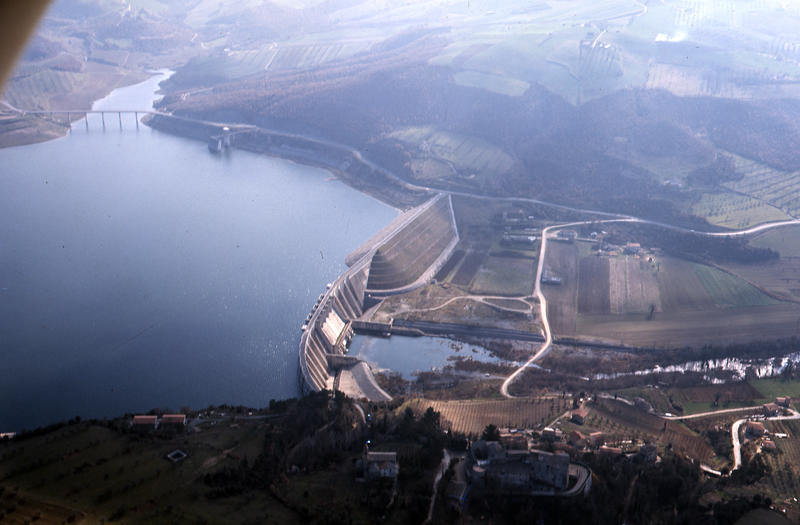 momapix_385315_pos_3