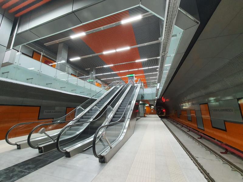 momapix_402076_pos_37