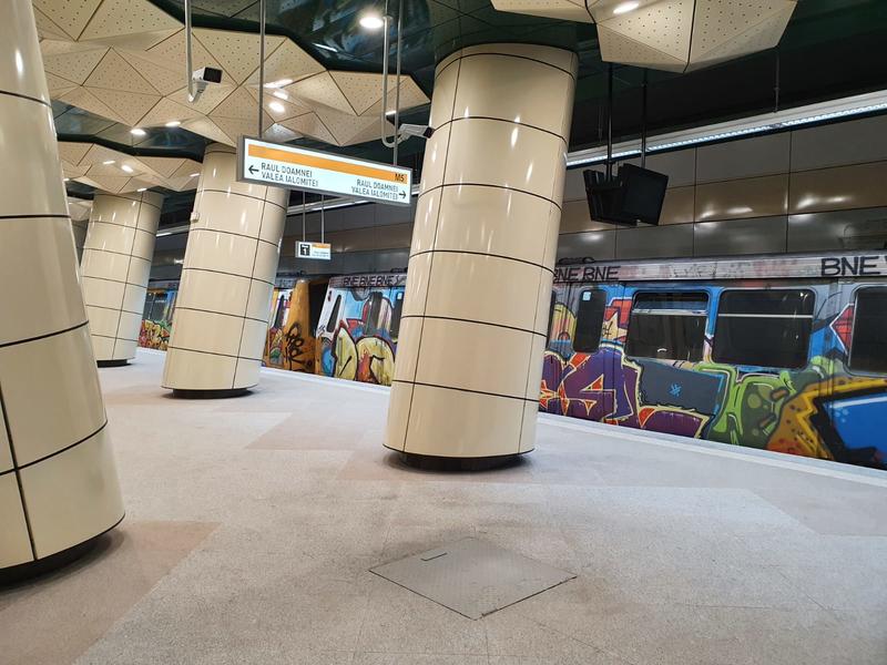 momapix_402089_pos_42