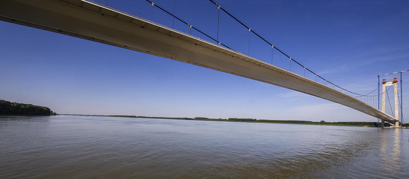 momapix_403012_pos_76