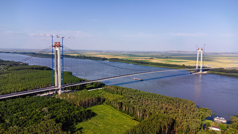 momapix_403013_pos_77