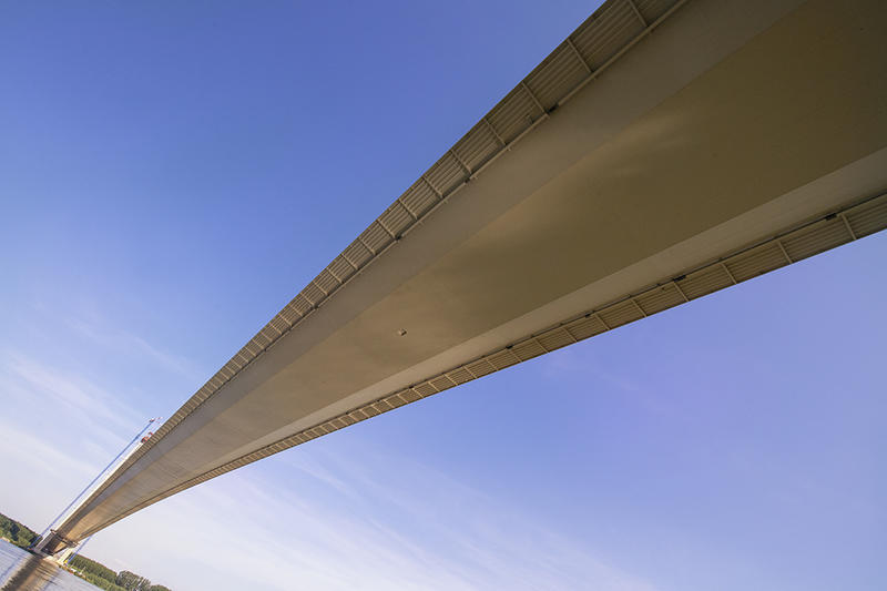 momapix_403018_pos_70