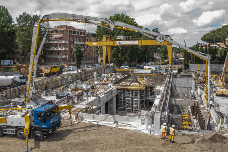 momapix_403393_pos_31