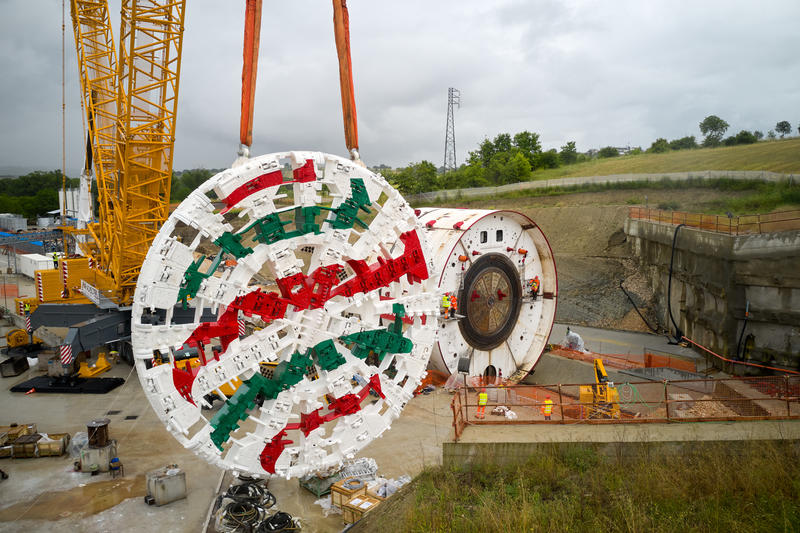 momapix_403800_pos_16