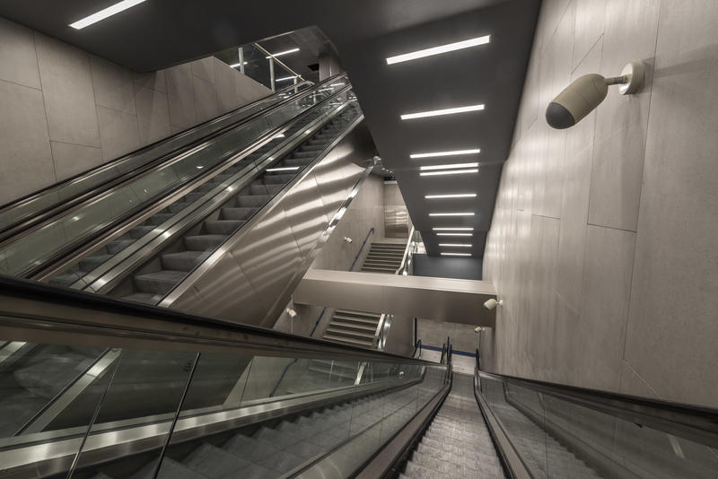 momapix_404045_pos_122