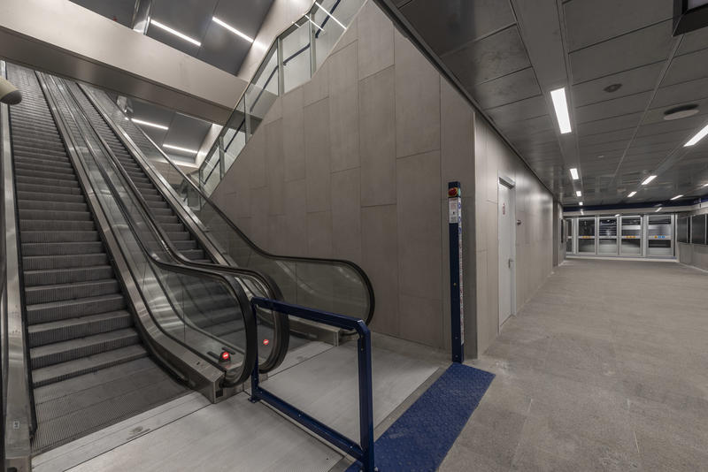 momapix_404051_pos_120