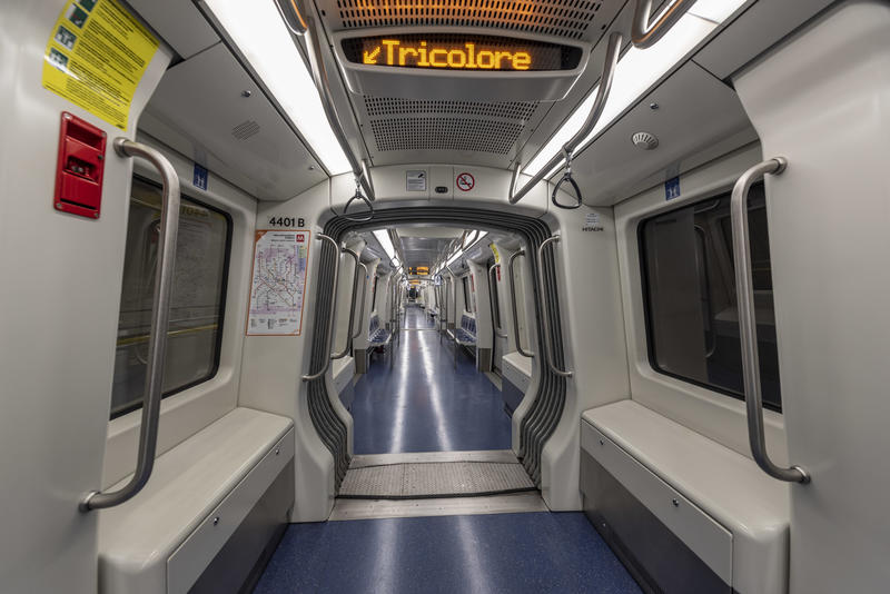 momapix_404115_pos_118